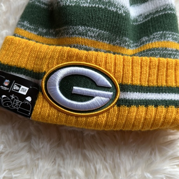 Green Bay NFL beanie - Picture 3 of 4